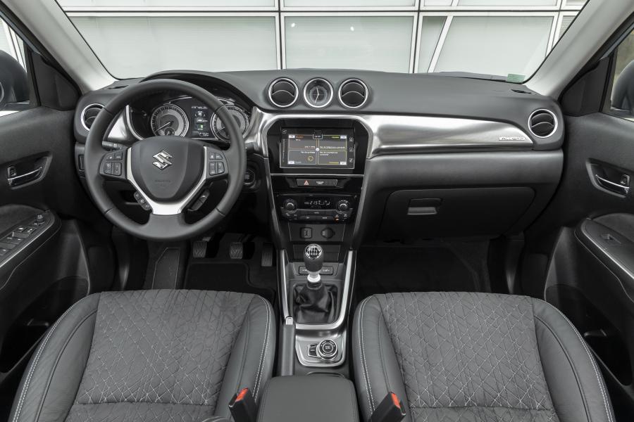 Торпедо Suzuki Vitara Hybrid AllGrip 2020 года  (WW) (фото 2 из 30)